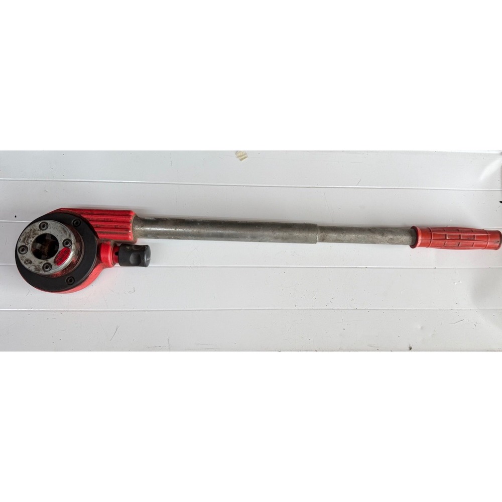 Reed DH81-3 Enclosed Drophead Manual Pipe Threader with 1/2 Inch Die